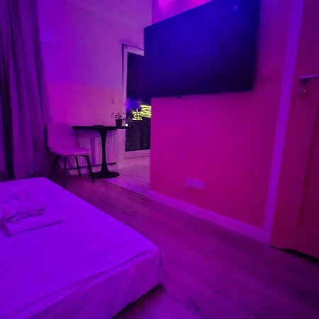 Pink Bdsm Lalka Milosci Apartment